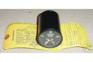 Boeing Aircraft Cabin Pressure Indicator w/ Serv tag, AW-2-33-A