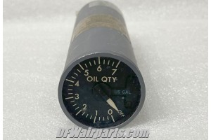 60B00019-12, DSF508-12, Vintage American Airlines Boeing 747 Aircraft Oil Quantity Indicator