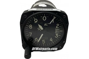 101627-01696L,, Cessna / Piper / Beech Aircraft Pressure and Altitude Reporting Altimeter