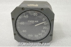 B37047-10-001,, Vintage McDonnell Douglas DC-10 Aircraft Static Air Temperature Indicator
