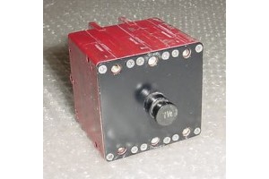 10-60806-7, 6752-304-7 1/2, 7.5A Klixon Aircraft Circuit Breaker