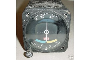 VOA-8,, Vintage Aircraft NARCO Avionics VOR / LOC Indicator