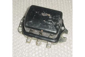 2121,, 12V Aircraft Voltage Regulator