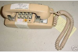 Wulfsberg WH-18 FLITEFONE III Telephone w tag, 400-0030-1