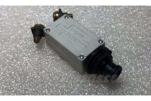 7274-55-5, 5925-01-551-2038, 5A Slim Klixon Aircraft Circuit Breaker