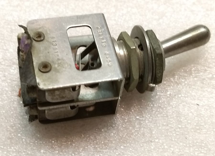 Aircraft Toggle Micro Switch P N 23AT19 Or 613615 1 