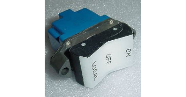 Three position Aircraft Rocker Micro Switch. P/N 2TP1-1 or 721858-10.