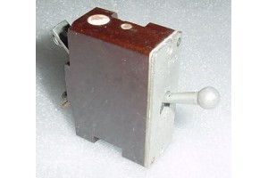 MILC7079, AN3160-15, Vintage 15A Aircraft Toggle Circuit Breaker