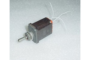 8571K17-20, MS27785-1, Aircraft Three Position Toggle Switch