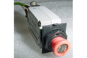 7274-53-7.5, 7274-53-7 1/2, 7.5A Slim Klixon Circuit Breaker