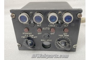 Vintage Cold War Bomber Aircraft Lear Autopilot Control Panel, 2560B, 105356-01