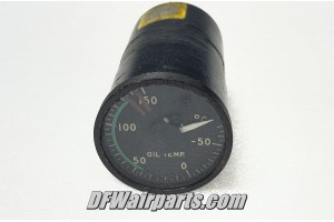 162C7A, 7934-B, Vintage Boeing 707 Aircraft Oil Temperature Indicator