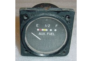 Twin Engine Aircraft Auxiliary Fuel Quantity Indicator