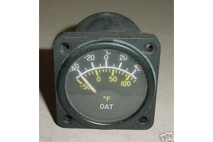 C668520-0104, Twin Cessna Aircraft Outside Air Temp Indicator