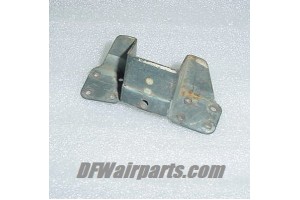Piper Aircraft Cowling Mounting Bracket